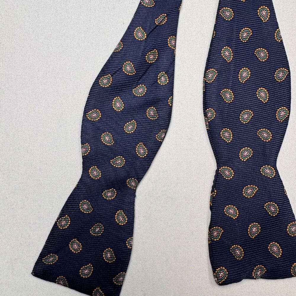 FR Men’s Paisley Bow Tie Navy Gold Adjustable Preppy Classic Timeless EUC